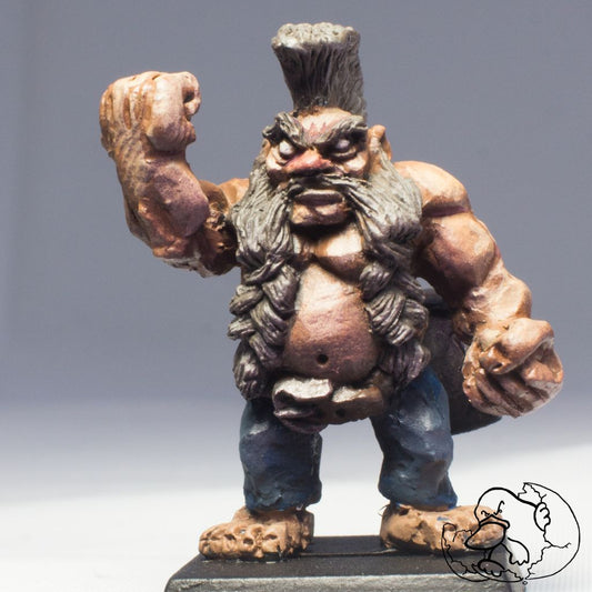 dwarf berserk warrior 28mm metal miniature for role playing games and wargames created by el huevo del ornitorrinco